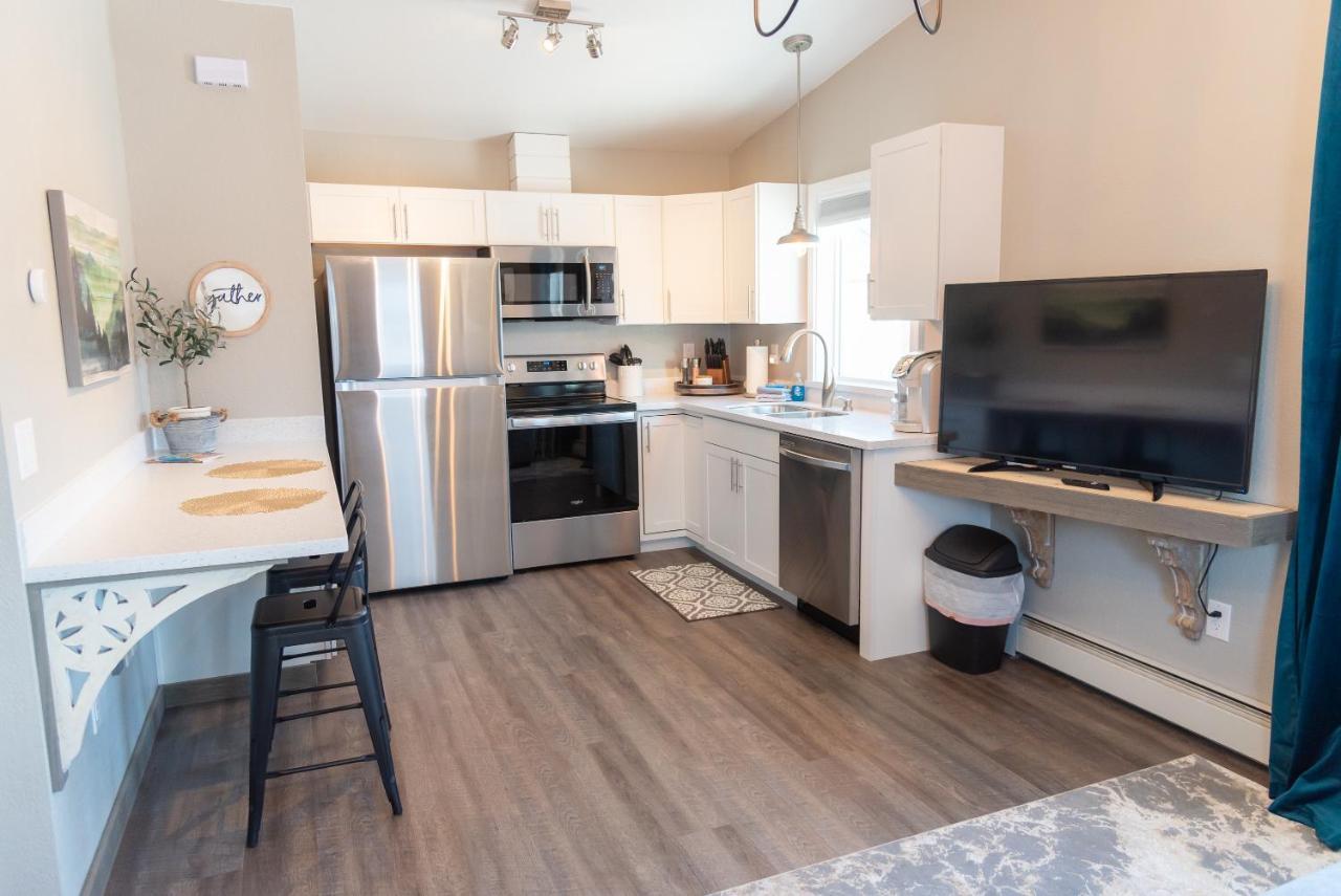 Colony Suites Palmer Extérieur photo